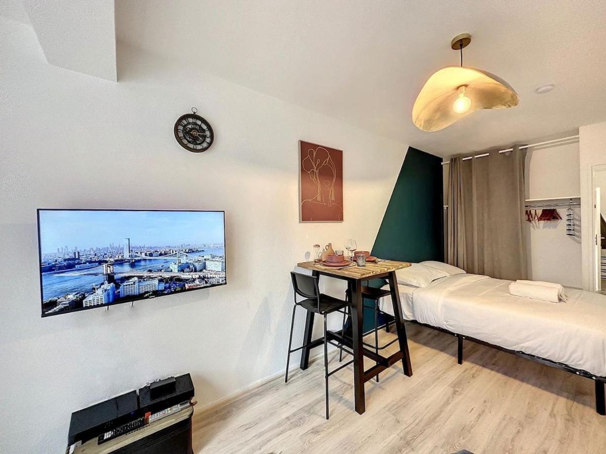 Cosy Appart - Cite International - Fays 1 Apartment Калюир-е-Кюир Екстериор снимка